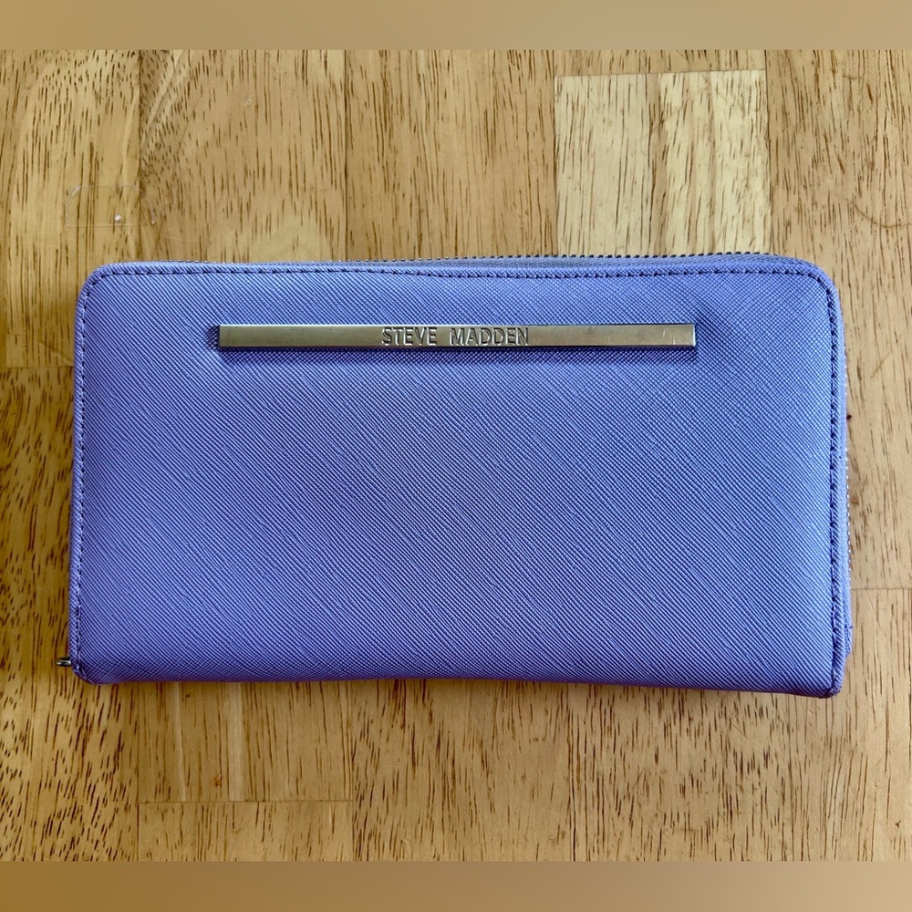 Steve Madden lilac wallet